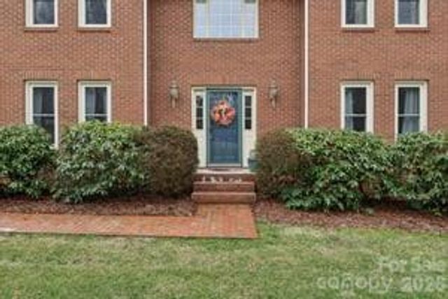 113 Forest Avenue NE, Valdese, NC 28690