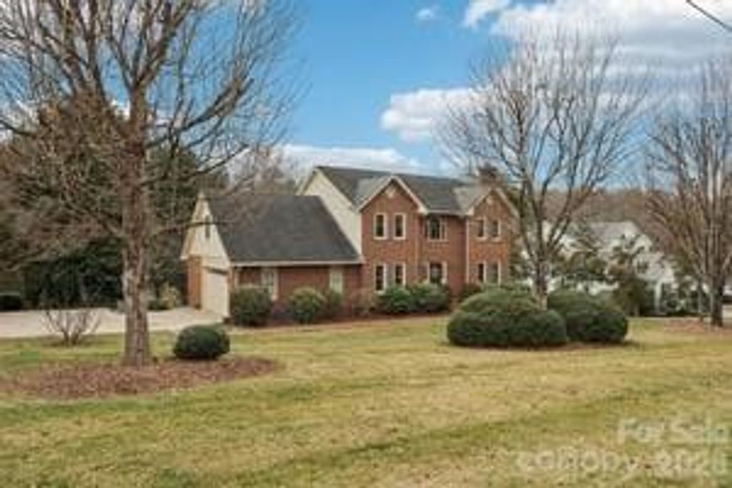 113 Forest Avenue NE, Valdese, NC 28690