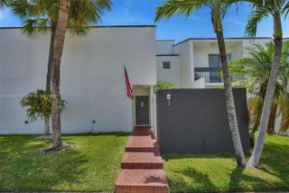 9177 Fontainebleau Blvd 3, Miami, FL 33172
