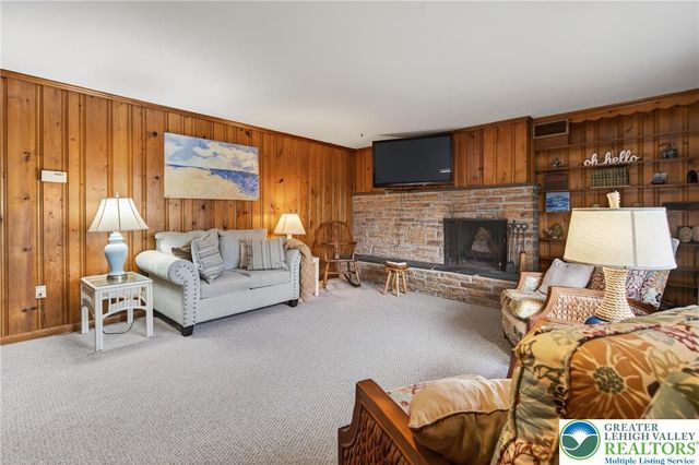 2202 West Tilghman Street, Allentown City, PA 18104