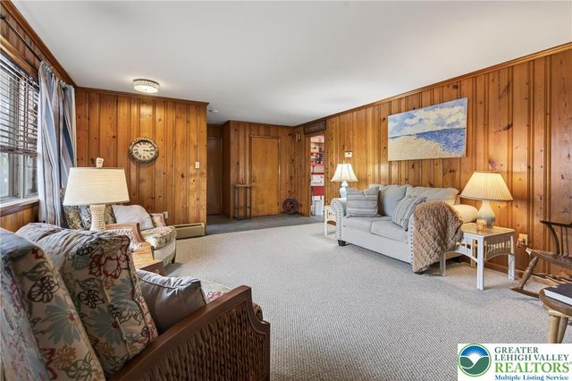 2202 West Tilghman Street, Allentown City, PA 18104