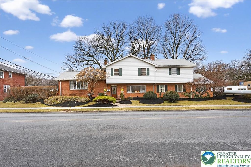 2202 West Tilghman Street, Allentown City, PA 18104