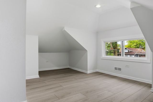 7948 S Colfax Avenue, Chicago, IL 60649