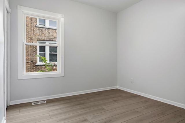 7948 S Colfax Avenue, Chicago, IL 60649
