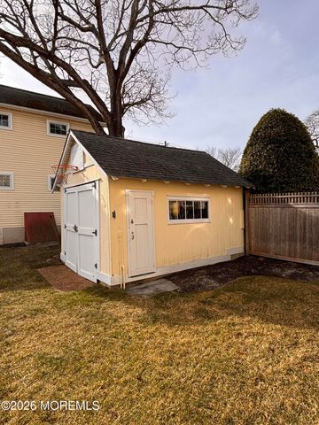 333 Woodland Avenue, Avon-by-the-sea, NJ 07717