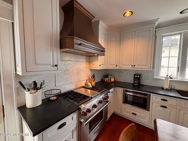 333 Woodland Avenue, Avon-by-the-sea, NJ 07717