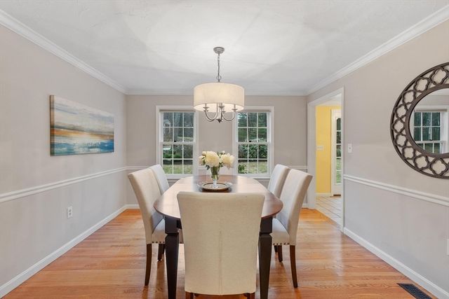 2 Macquarrie Lane, Westford, MA 01886