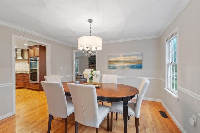 2 Macquarrie Lane, Westford, MA 01886