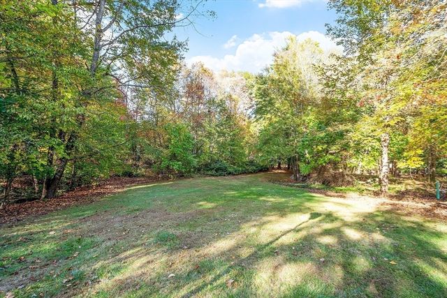 2 Macquarrie Lane, Westford, MA 01886