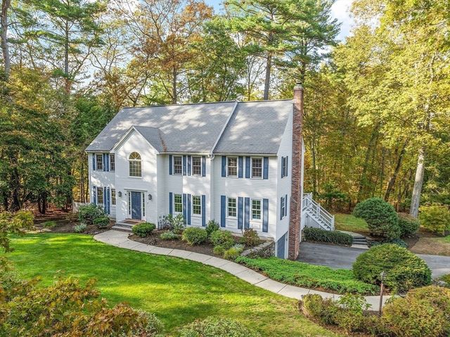 2 Macquarrie Lane, Westford, MA 01886