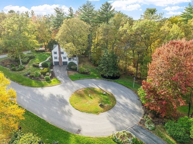 2 Macquarrie Lane, Westford, MA 01886