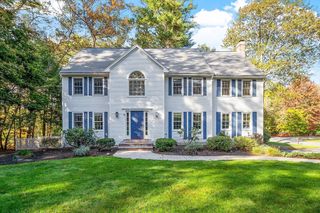2 Macquarrie Lane, Westford, MA 01886