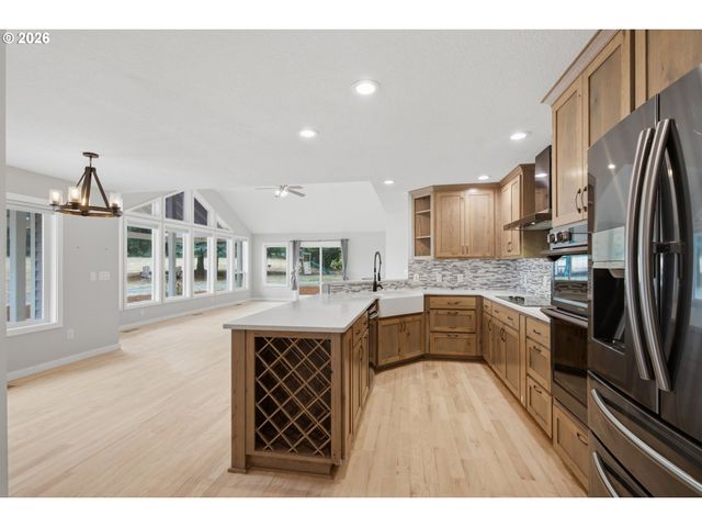 20999 S JUBB Rd, Estacada, OR 97023