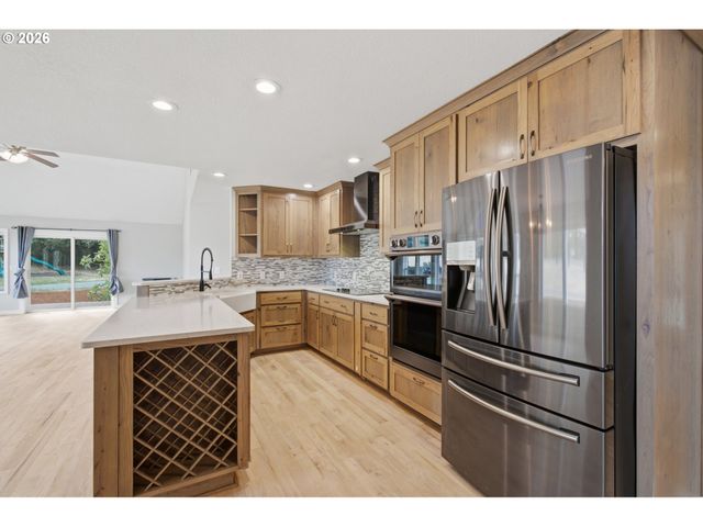 20999 S JUBB Rd, Estacada, OR 97023
