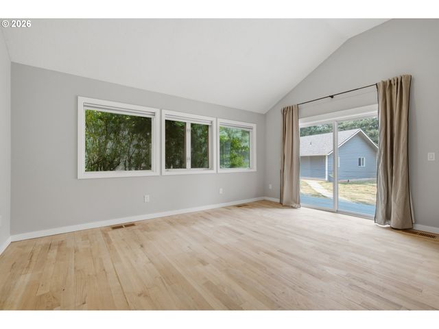 20999 S JUBB Rd, Estacada, OR 97023