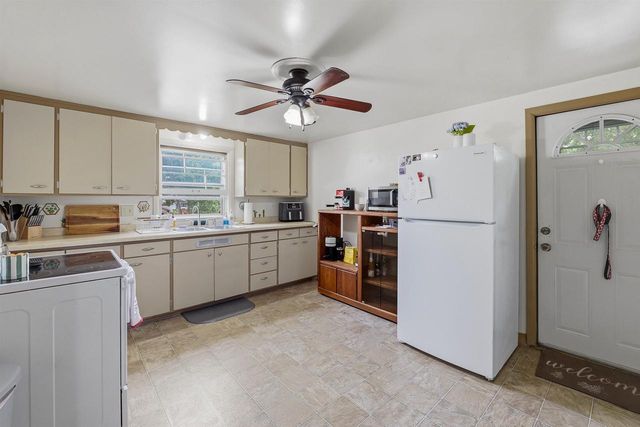 288 LLOYD STREET, Fond Du Lac, WI 54935