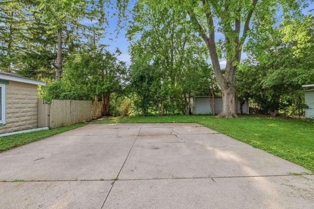 288 LLOYD STREET, Fond Du Lac, WI 54935