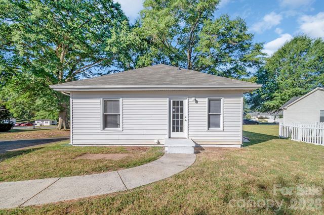 204 Pleasant Street, Belmont, NC 28012