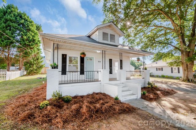 204 Pleasant Street, Belmont, NC 28012
