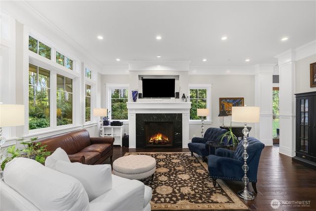 27205 SE Grand Ridge Drive, Issaquah, WA 98029