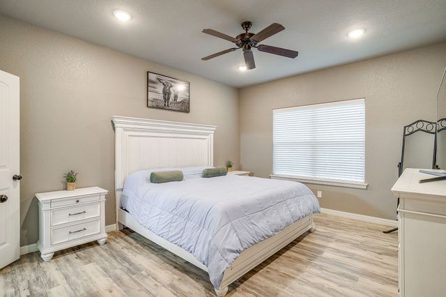 1576 Lizzie Lane, Burleson, TX 76028