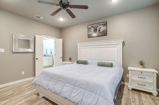 1576 Lizzie Lane, Burleson, TX 76028