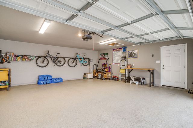 1576 Lizzie Lane, Burleson, TX 76028