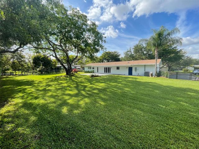 10343 SW 114th St, Miami, FL 33176