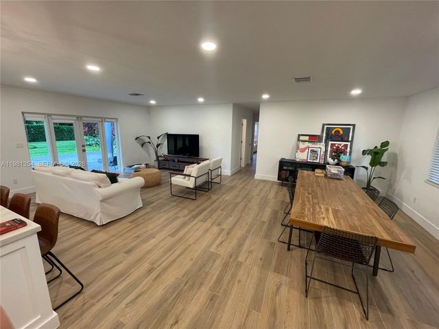 10343 SW 114th St, Miami, FL 33176