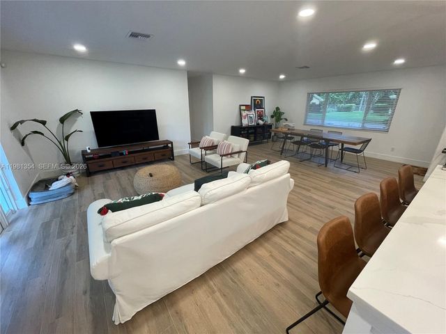 10343 SW 114th St, Miami, FL 33176