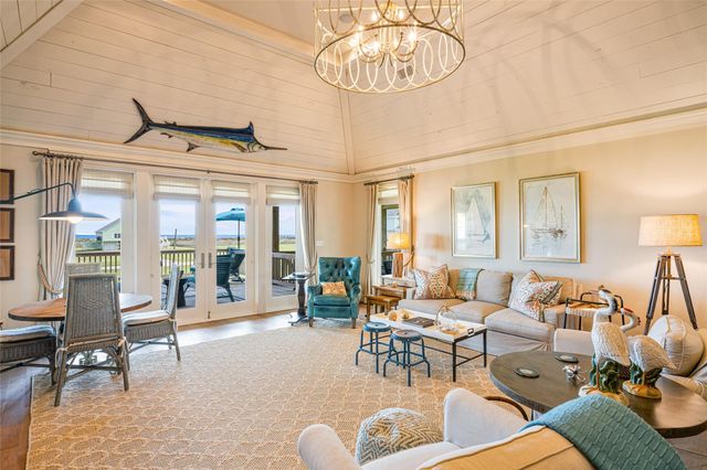 4424 Hatteras Drive, Crystal Beach, TX 77650