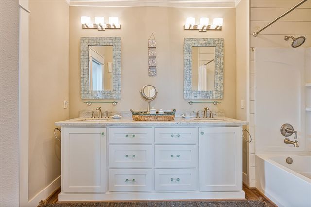 4424 Hatteras Drive, Crystal Beach, TX 77650