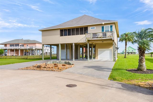 4424 Hatteras Drive, Crystal Beach, TX 77650