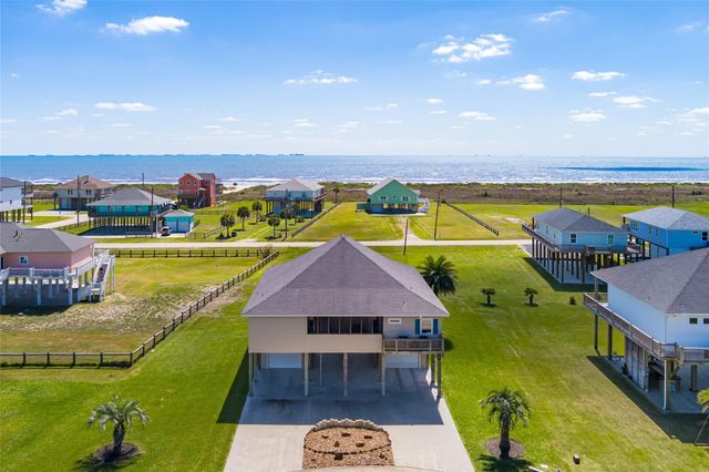 4424 Hatteras Drive, Crystal Beach, TX 77650