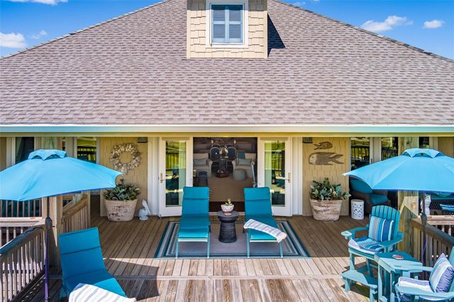 4424 Hatteras Drive, Crystal Beach, TX 77650