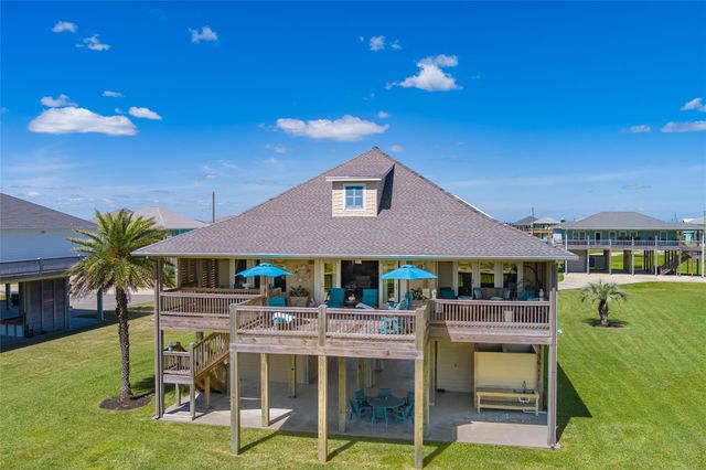 4424 Hatteras Drive, Crystal Beach, TX 77650
