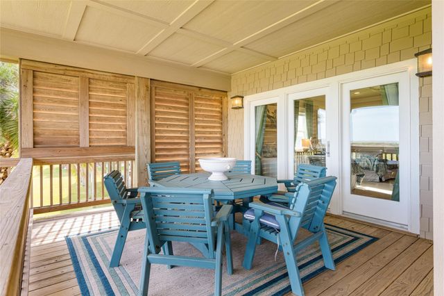 4424 Hatteras Drive, Crystal Beach, TX 77650