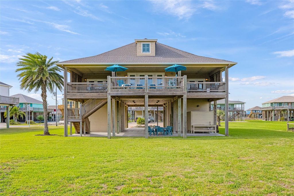 4424 Hatteras Drive, Crystal Beach, TX 77650