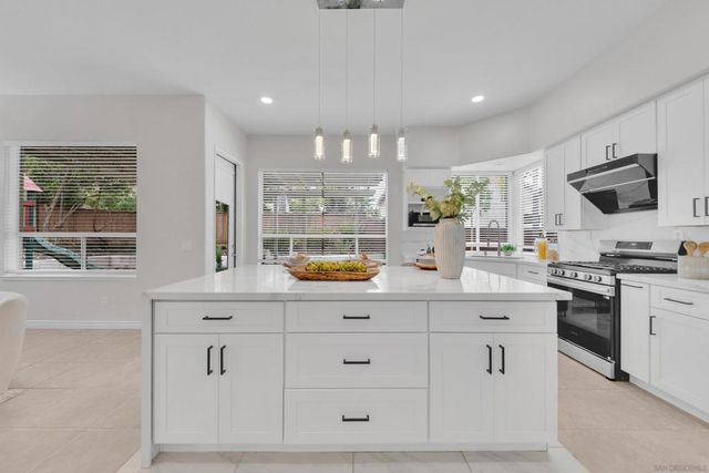 11674 Scripps Creek Dr, San Diego, CA 92131