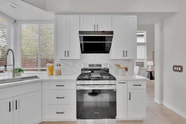 11674 Scripps Creek Dr, San Diego, CA 92131