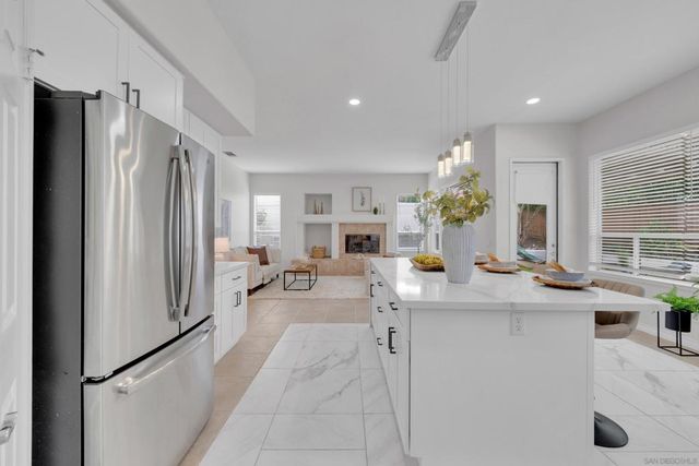 11674 Scripps Creek Dr, San Diego, CA 92131