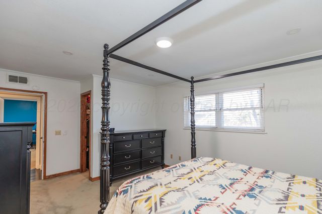 1501 BAILEY Avenue, Dumas, TX 79029