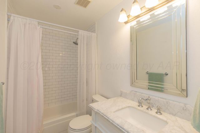 1501 BAILEY Avenue, Dumas, TX 79029