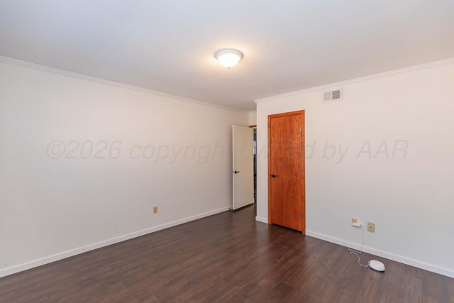 1501 BAILEY Avenue, Dumas, TX 79029