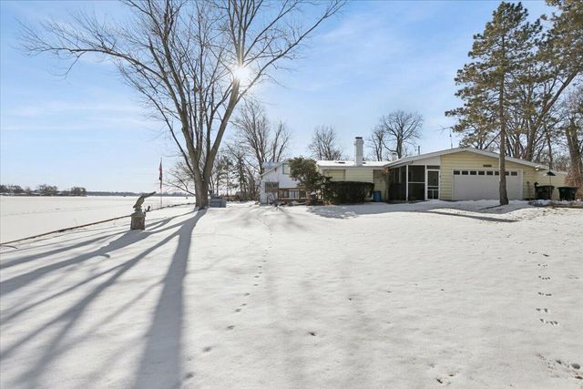 27705 98th STREET, Trevor, WI 53179
