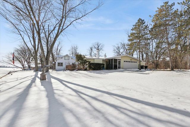 27705 98th STREET, Trevor, WI 53179