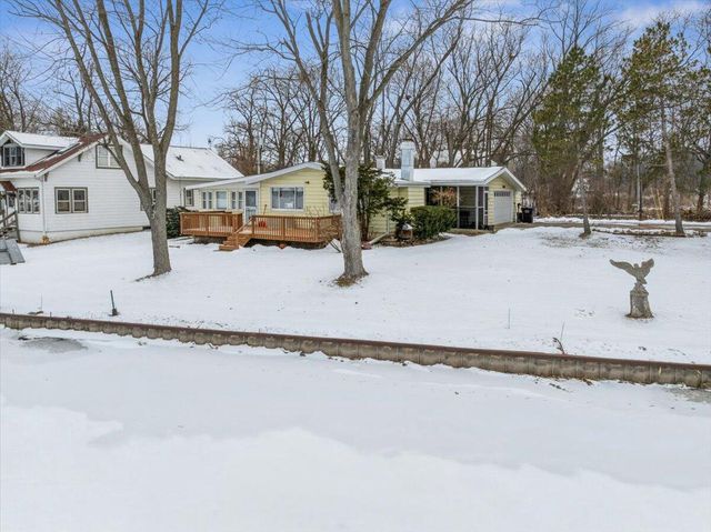 27705 98th STREET, Trevor, WI 53179