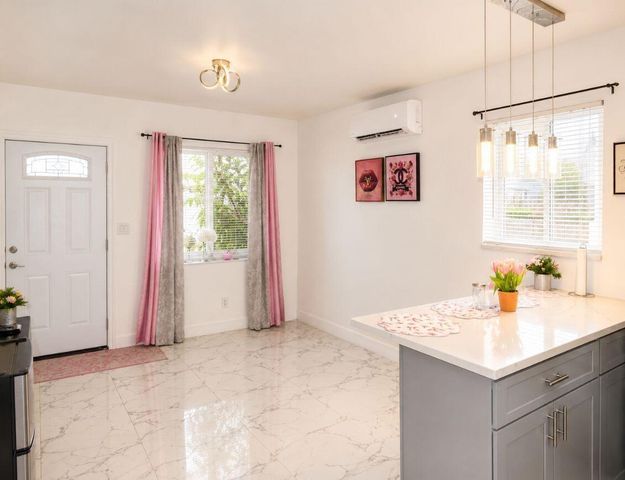 306 NE 6th Street 1-4, Hallandale Beach, FL 33009
