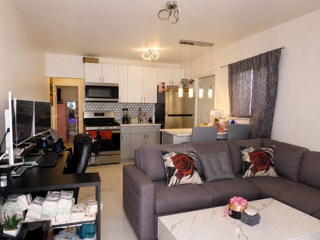 306 NE 6th Street 1-4, Hallandale Beach, FL 33009
