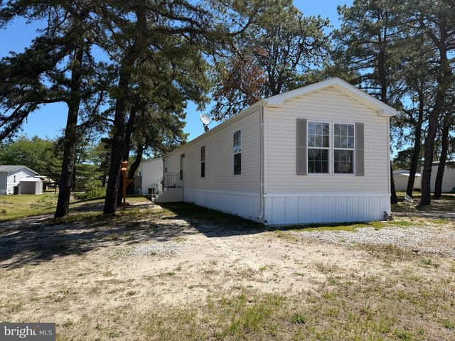 21 BLUEBIRD LN, Whiting, NJ 08759